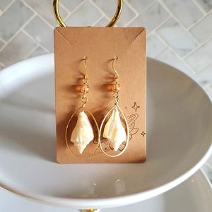 SHELL Earrings NIB